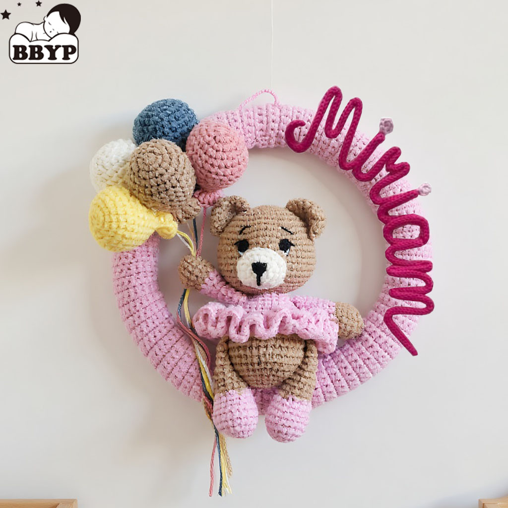 Baby Nursery Unisex - Персонализированный вязаный крючком венок с медведем